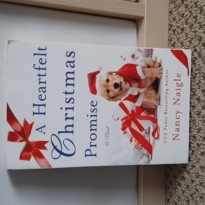 🌼5 for $25🌼 A Heartfelt Christmas Promise by Nancy Naigle